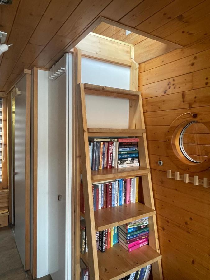 Houseboat Ginger Prague Hotell Exteriör bild